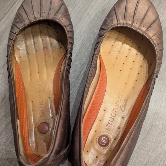 Clarks Shoes - Structure Women's Brown Flats